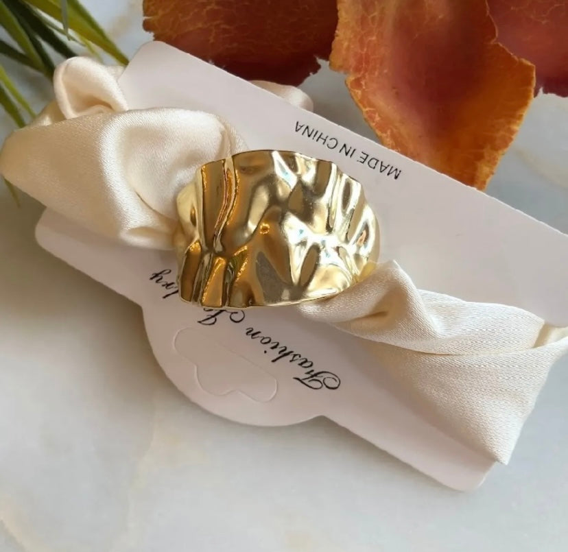 Metal Aksesuarlı Saten Lastik Toka