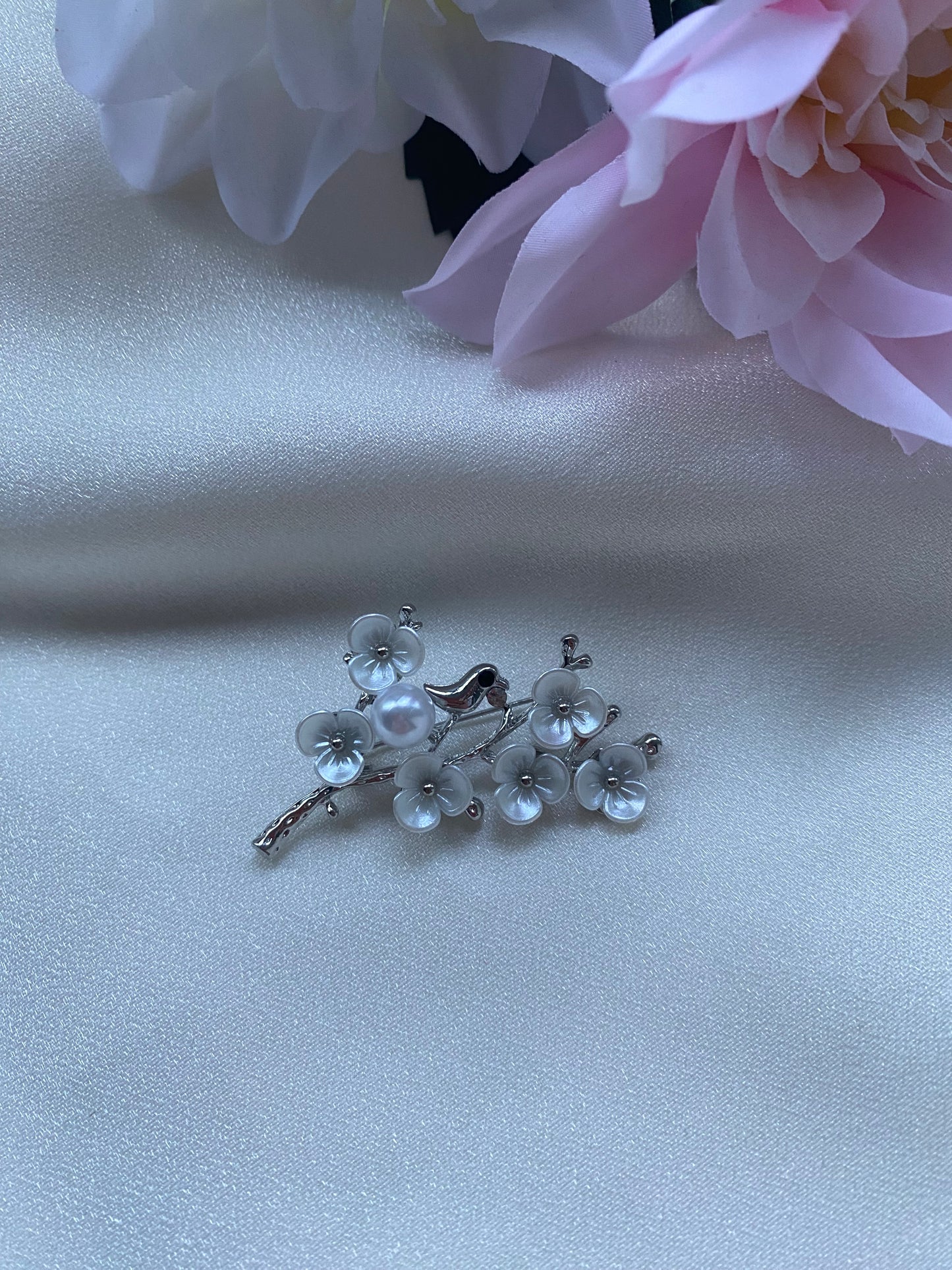 Minik Serçe Çiçek Bahar Dalı Broş