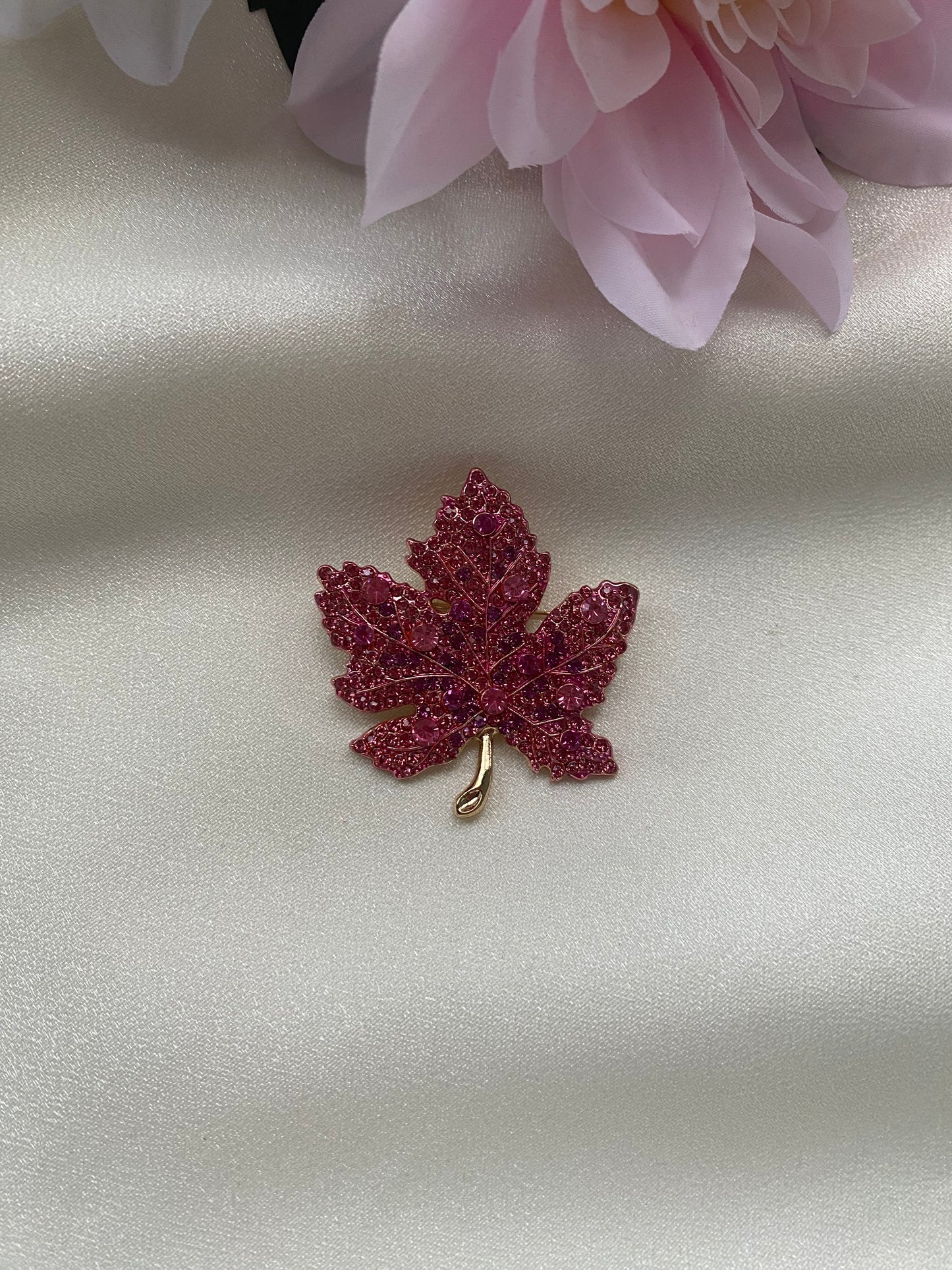 Zirkon Taşlı Akçaağaç Yaprak Broş
