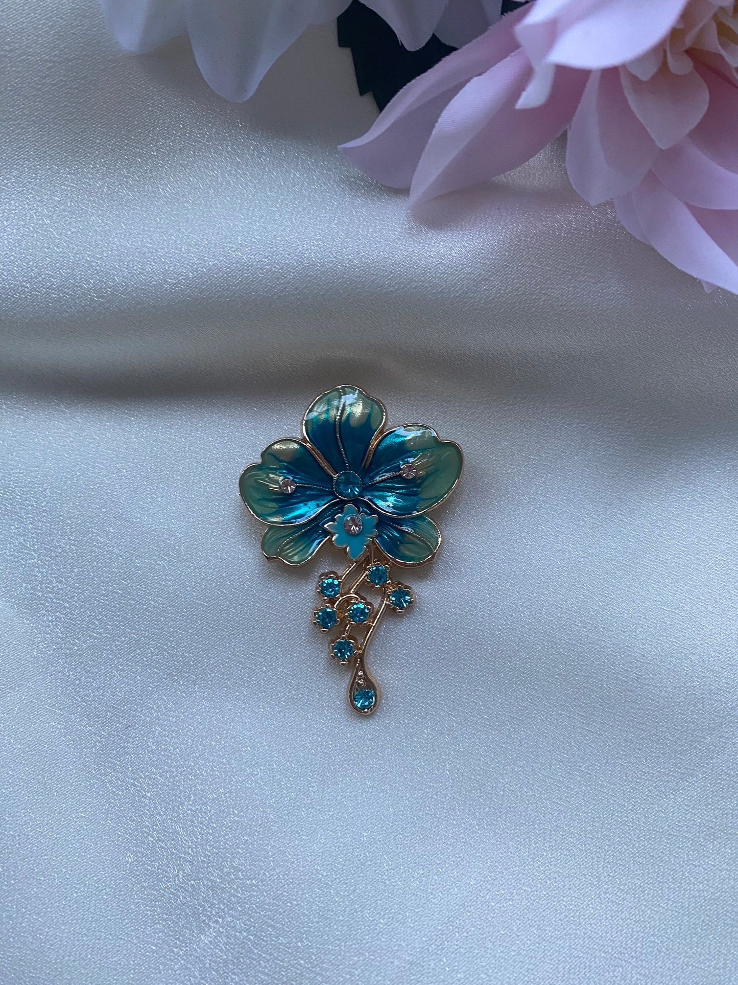 Taşlı Çiçek Broş
