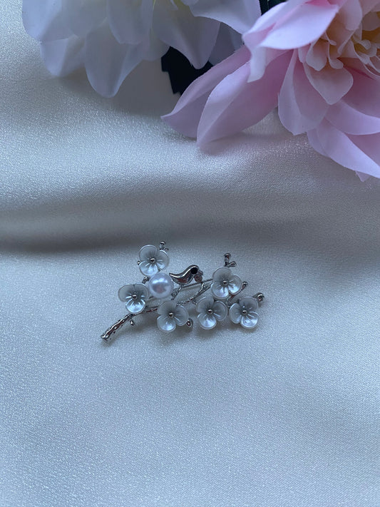 Minik Serçe Çiçek Bahar Dalı Broş