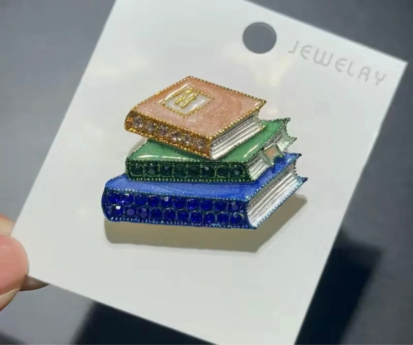 Taşlı Kitap Öğretmen Broş