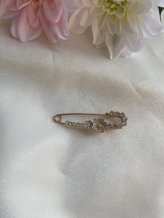 Taşlı Çengelli İğne Broş